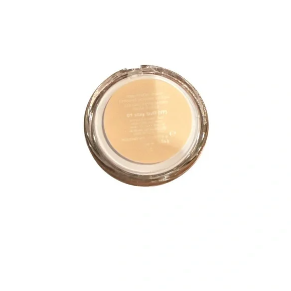 Clinique Floral Compact Powder Stay Buff - Picture 4 of 6